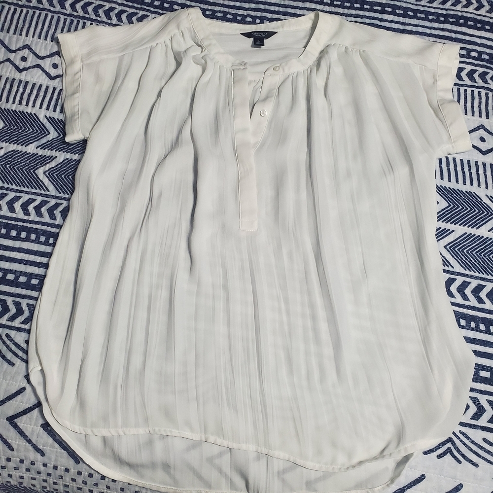 Simply Vera sheer white blouse